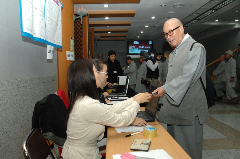 2010.10.28_직할교구종회의원 선거 (52)